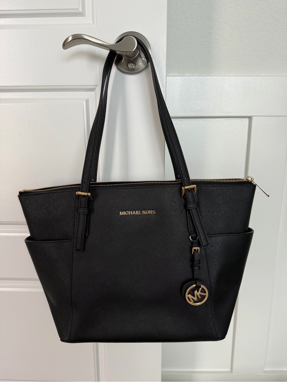 Michael Kors Michael Kors Jet Set East West Top-Zip Tote Bag Black